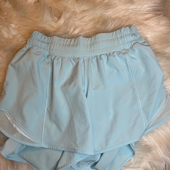 Lululemon hotty hot shorts - Picture 4 of 5